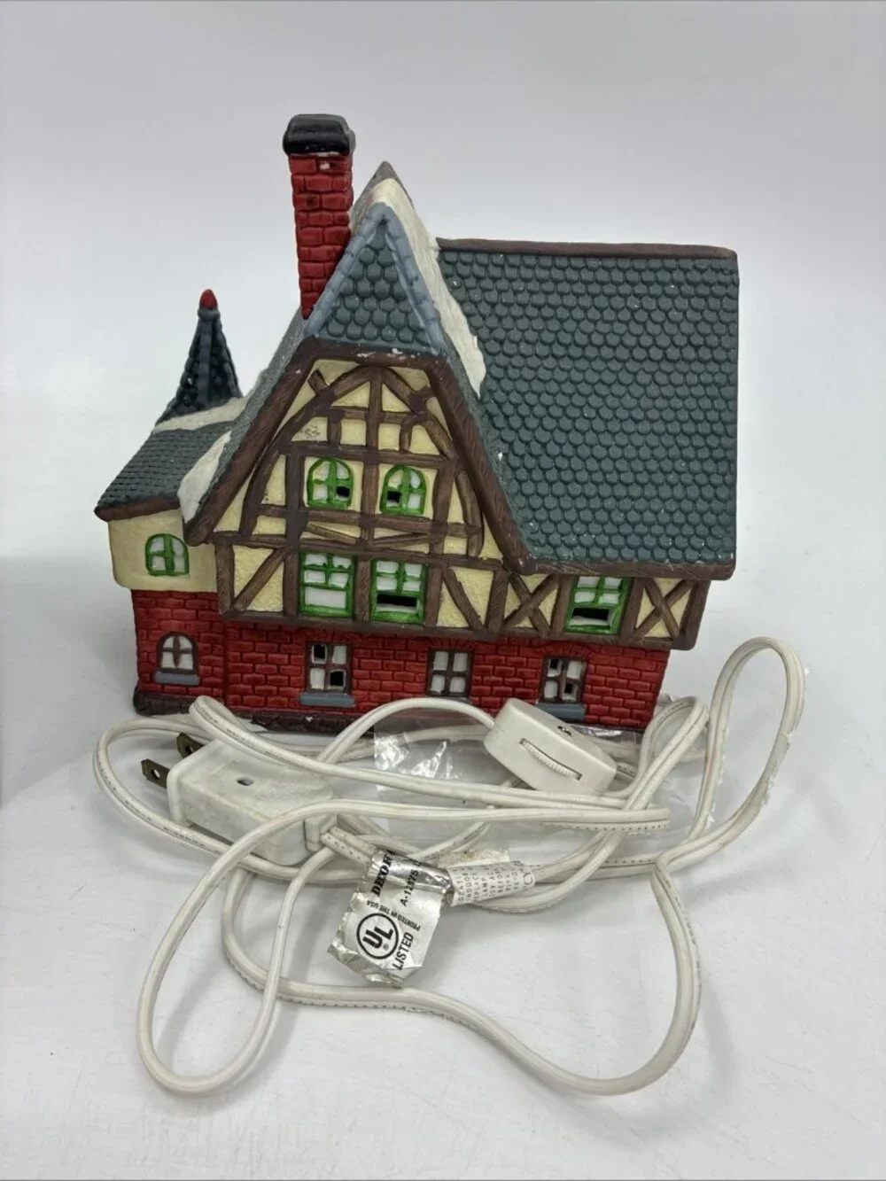 Dickens Keepsake Romantik Restaurant Lighted Porcelain Christmas Village House